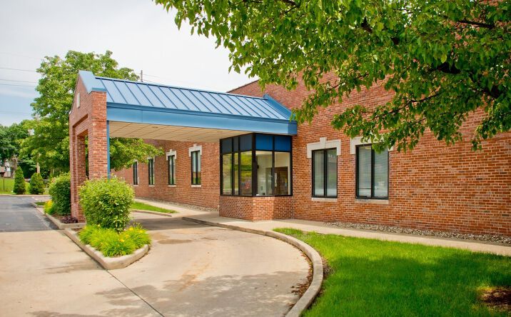 Pictures of Retail property located at 792 E Wood St, Decatur, IL 62523 for sales - image #1