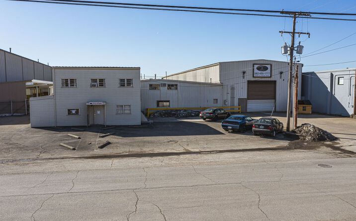Pictures of Office, Industrial property located at 4626 Illinois Ave, Louisville, KY 40213 for sales - image #1