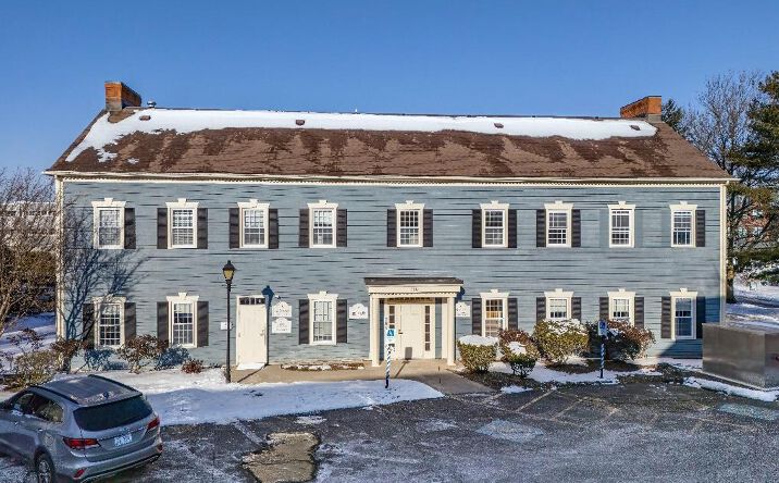 Pictures of Office property located at 400 Massasoit Ave, East Providence, RI 02914 for sales - image #1
