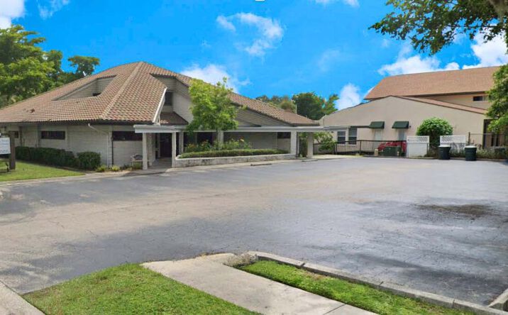 Pictures of Retail, Office property located at 39 Barkley Cir, Fort Myers, FL 33907 for sales - image #1