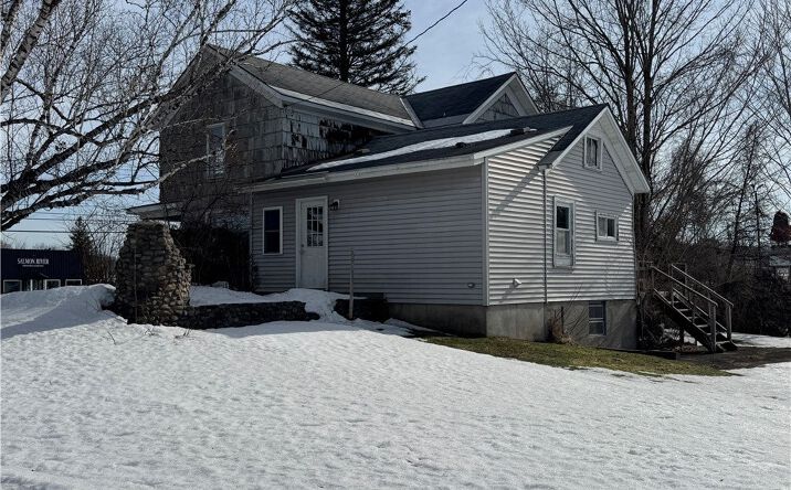 image of property at 3809 STATE ROUTE 13 Pulaski NY 13142-2401
