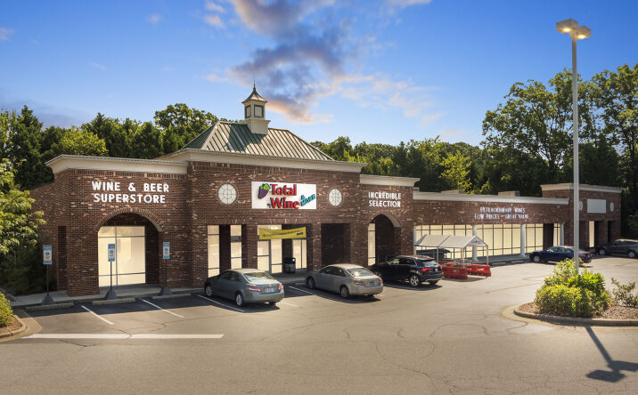 Pictures of Retail property located at 2976 Battleground Ave, Greensboro, NC 27408 for sales - image #1