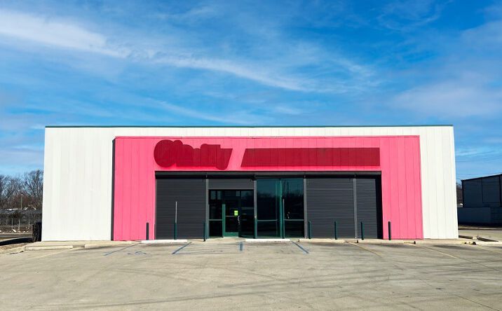 Pictures of Retail property located at 7250 Pendleton Pike, Indianapolis, IN 46226 for sales - image #1