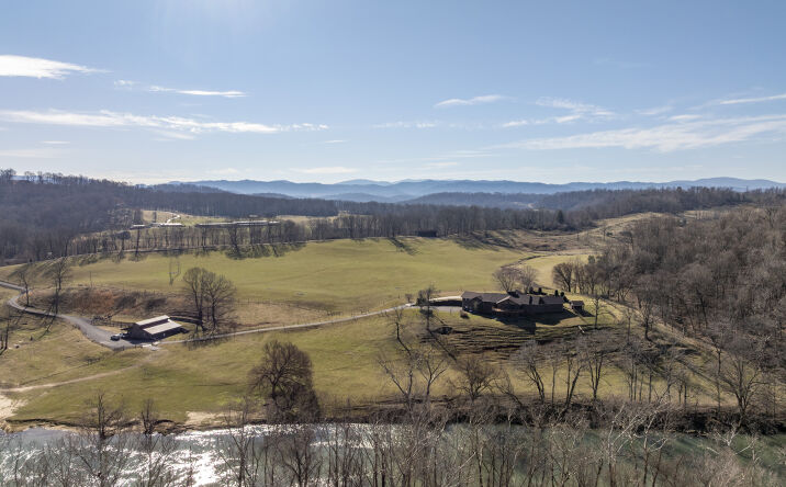 Pictures of Mixed Use property located at 373 Dalewood Rd, Johnson City, TN 37601 for sales - image #1