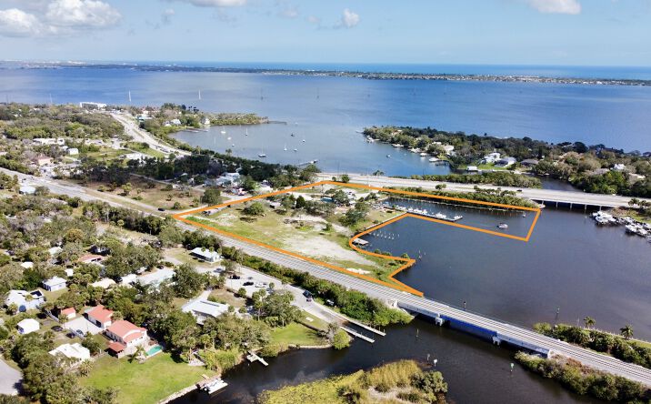 Pictures of Hospitality, Land, Mixed Use, Retail, Special Purpose property located at 4220 Dixie Hwy NE, Palm Bay, FL 32905 for sales - image #1