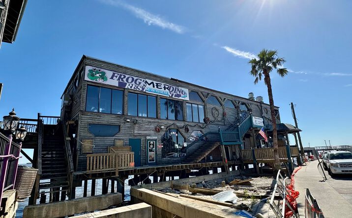 Pictures of Retail property located at 450 Dock St, Cedar Key, FL 32625 for sales - image #1
