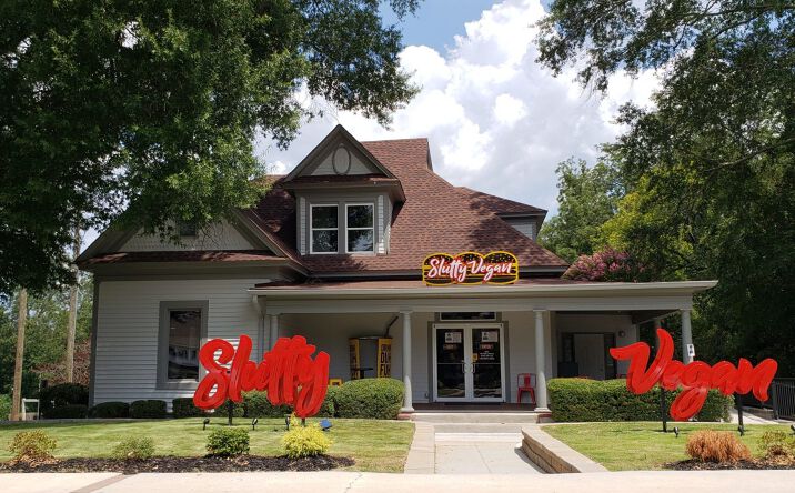 Pictures of Retail property located at 164 N McDonough St, Jonesboro, GA 30236 for sales - image #1