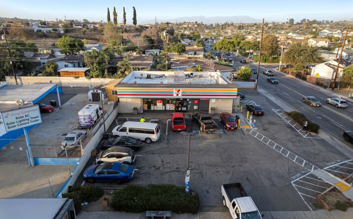 Pictures of Retail property located at 281 E Pomona Blvd, Monterey Park, CA 91755 for sales - image #1