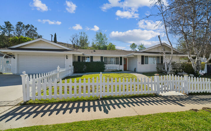 Pictures of Senior Living property located at 142 Columbia Rd, Thousand Oaks, CA 91360 for sales - image #1