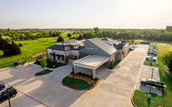 Pictures of Office property located at 2020 N Kelly Ave, Edmond, OK 73003 for sales - image #1