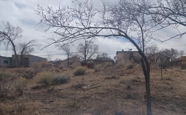 Pictures of Land property located at 820 E Aztec Avenue, Gallup, NM 87301 for sales - image #1