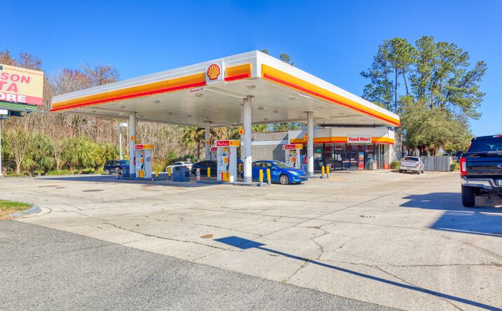 Pictures of Retail property located at 11 Blanding Blvd, Orange Park, FL 32073 for sales - image #1