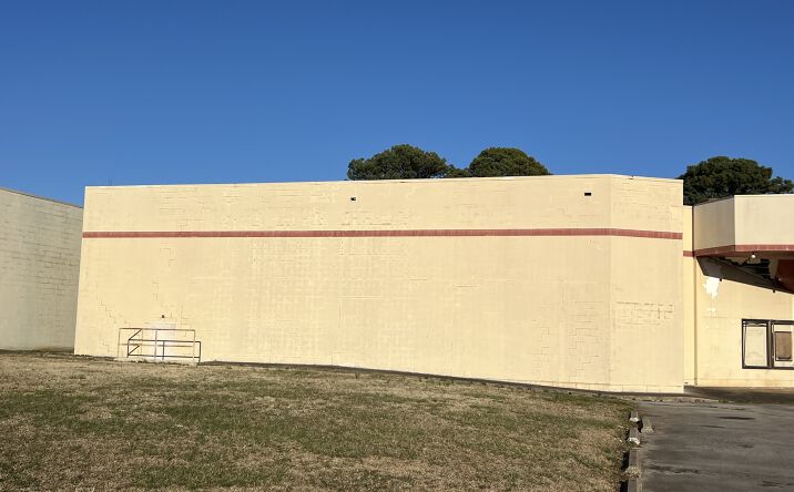Pictures of Land, Mixed Use, Office, Retail property located at 1955 Madison St, Clarksville, TN 37043 for sales - image #1