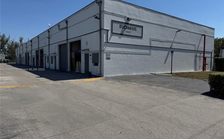 Pictures of Industrial property located at 12101 NW 98th Ave # 3, Hialeah Gardens, FL 33018 for sales - image #1
