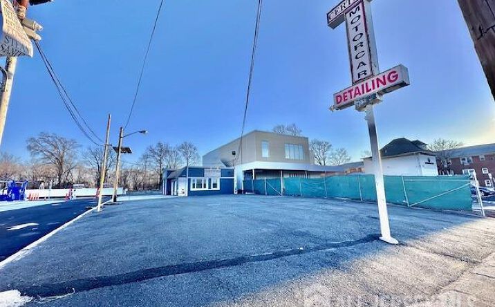 Pictures of Retail property located at 146 W Westfield Avenue, Roselle Park, NJ 07204 for sales - image #1