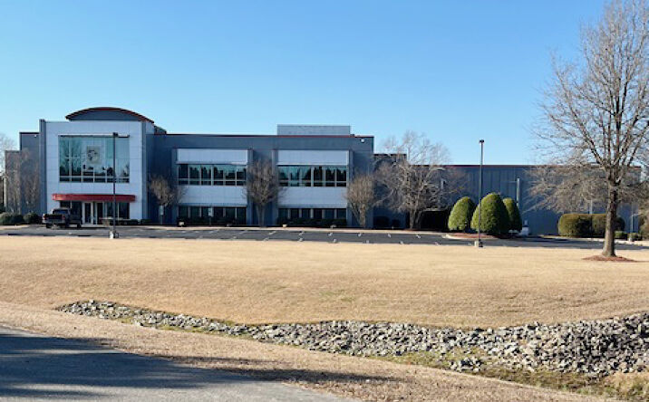 Pictures of Industrial property located at 104 Commercial Ave, Mount Olive, NC 28365 for sales - image #1