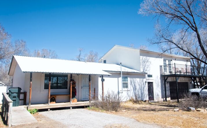 Pictures of Mixed Use, Multifamily, Special Purpose property located at 404 3rd St, Capitan, NM 88316 for sales - image #1