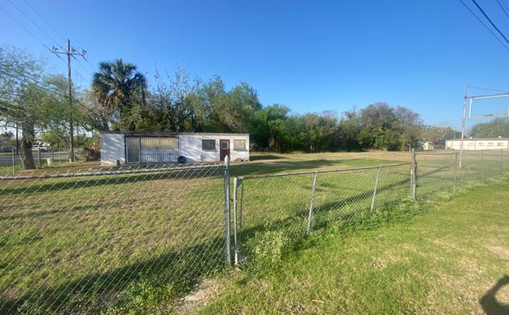 Pictures of Land, Multifamily property located at 12519 Us Highway 281, La Feria, TX 78559 for sales - image #1