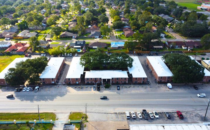 Pictures of Multifamily property located at 3940 Shaver St, Houston, TX 77034 for sales - image #1