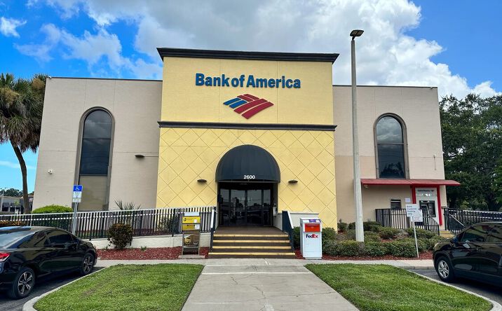 Pictures of Office property located at 2600 E Bay Dr, Largo, FL 33771 for sales - image #1