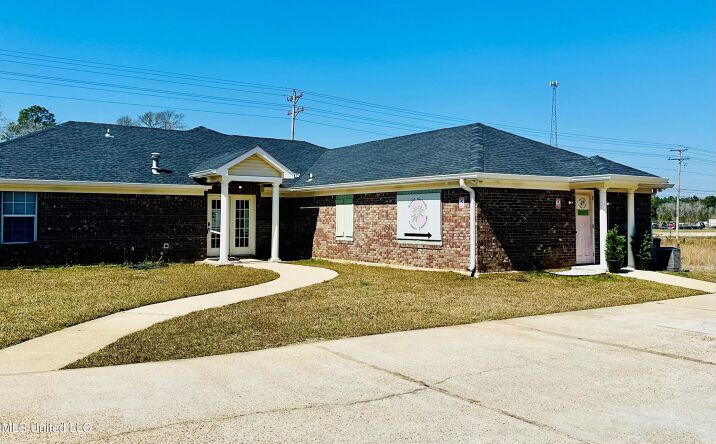 Pictures of Office, Retail property located at 21238 US 49, Saucier, MS 39574 for sales - image #1