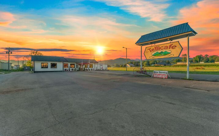 Pictures of Business for Sale, Hospitality, Retail property located at 128 Bank St, Tellico Plains, TN 37385 for sales - image #1