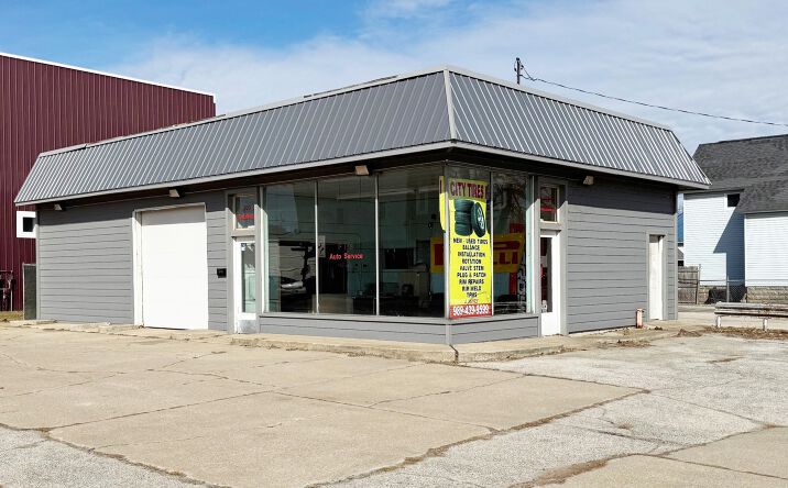 Pictures of Office, Retail property located at 200 Salzburg Avenue, Bay City, MI 48706 for sales - image #1