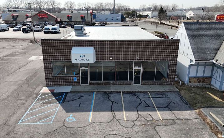 Pictures of Retail property located at 1131 W Alexis Rd, Toledo, OH 43612 for sales - image #1