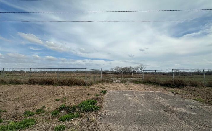 Pictures of Land property located at 18902 Villa Hermosa Drive, Penitas, TX 78574 for sales - image #1