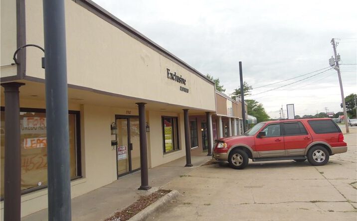 Pictures of Retail, Land property located at 2702 W Walnut Street, Rogers, AR 72756 for sales - image #1