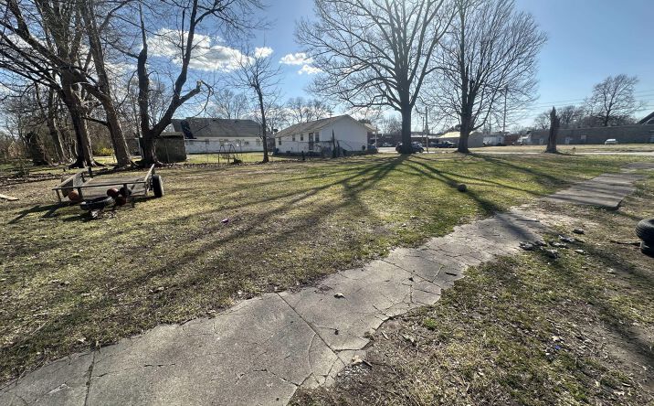 Pictures of Land property located at 301 S Church Street, Trenton, TN 38382 for sales - image #1