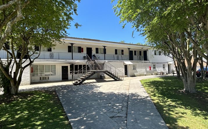 Pictures of Multifamily property located at 1418 Lynn St, Thibodaux, LA 70301 for sales - image #1