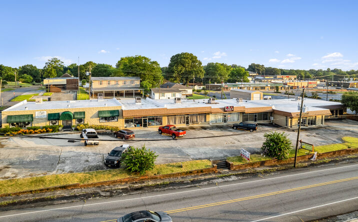 Pictures of Retail property located at 1205-1219 21st St, Haleyville, AL 35565 for sales - image #1