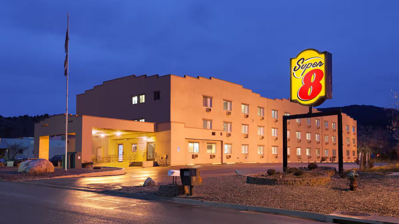 Pictures of Hospitality property located at 20 Stewart St, Durango, CO 81303 for sales - image #1