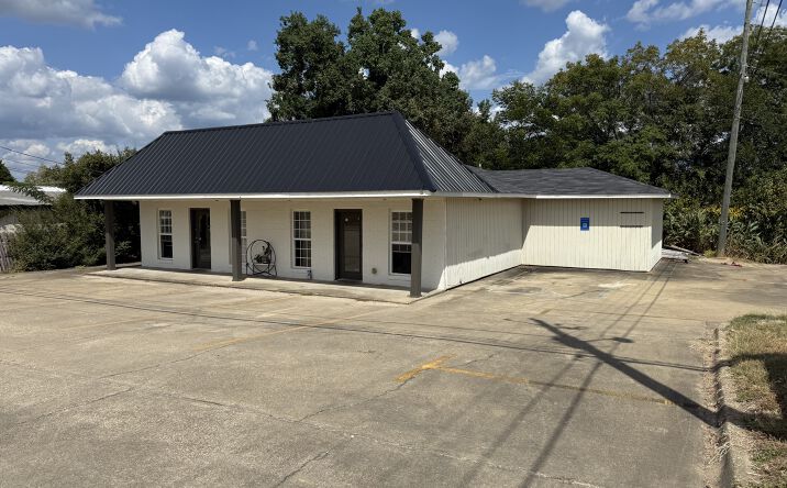 Pictures of Mixed Use, Multifamily, Office, Retail property located at 3742 Opelika Rd, Phenix City, AL 36870 for sales - image #1