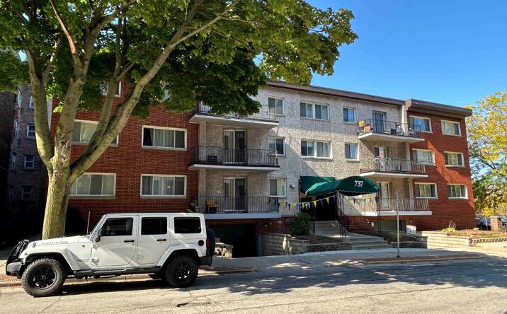 Pictures of Multifamily property located at 737 N 21st St, Milwaukee, WI 53233 for sales - image #1