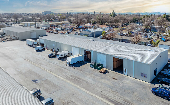 image of property at 1238 E BEAMER ST Woodland CA 95776-6002