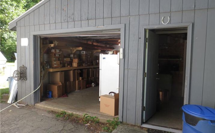 Pictures of Land, Retail, Office, Mixed Use, Self Storage, Multifamily property located at 586 County Trail, Exeter, RI 02822 for sales - image #1