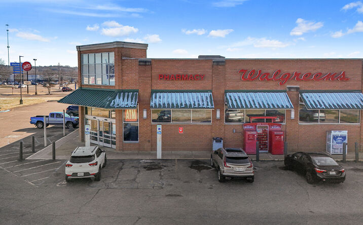 Pictures of Retail property located at 2026 US-72, Corinth, MS 38834 for sales - image #1