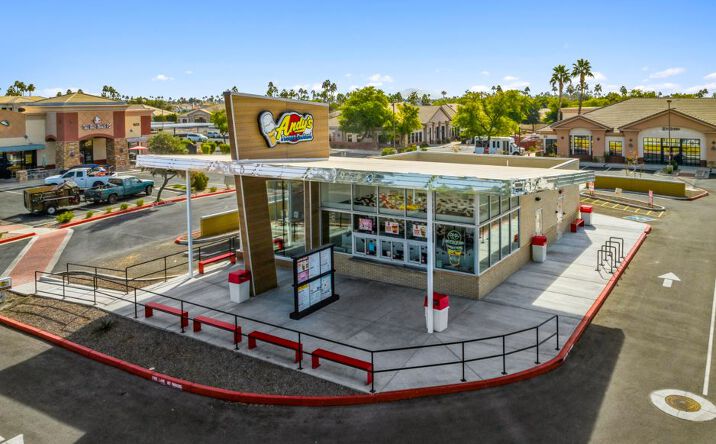 Pictures of Retail property located at 1545 W Elliot Rd, Gilbert, AZ 85233 for sales - image #1