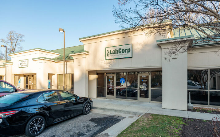 Pictures of Office property located at 7307 Boulder View Ln, Richmond, VA 23225 for sales - image #1
