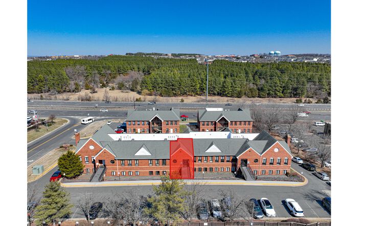 Pictures of Office property located at 2 Cardinal Park Dr SE, Leesburg, VA 20176 for sales - image #1