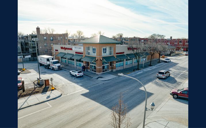 Pictures of Retail property located at 1533 E 67th St, Chicago, IL 60637 for sales - image #1