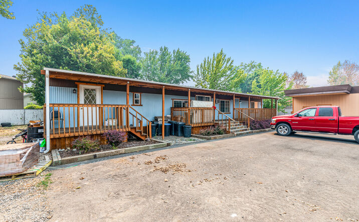 Pictures of Mixed Use, Office, Retail property located at 1059 W McAndrews Rd, Medford, OR 97501 for sales - image #1