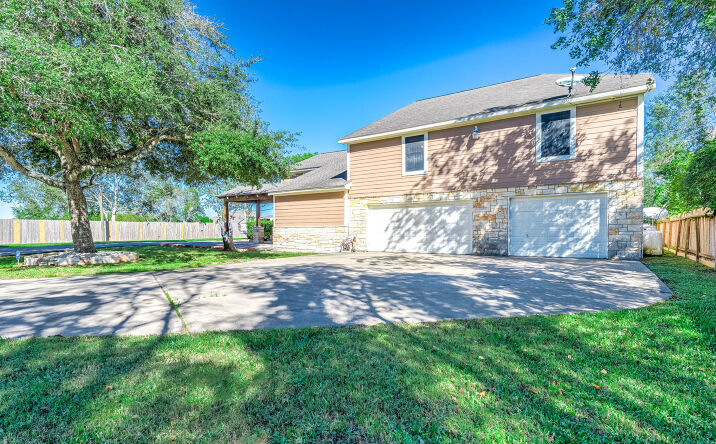 Pictures of Mixed Use property located at 19005 Morris Ave, Manvel, TX 77578 for sales - image #1