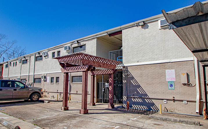 Pictures of Multifamily property located at 1200 Carolyn Ct, Humble, TX 77338 for sales - image #1
