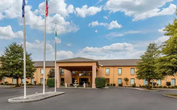 Pictures of Hospitality property located at 173 Carroll Rd, Benton, KY 42025 for sales - image #1