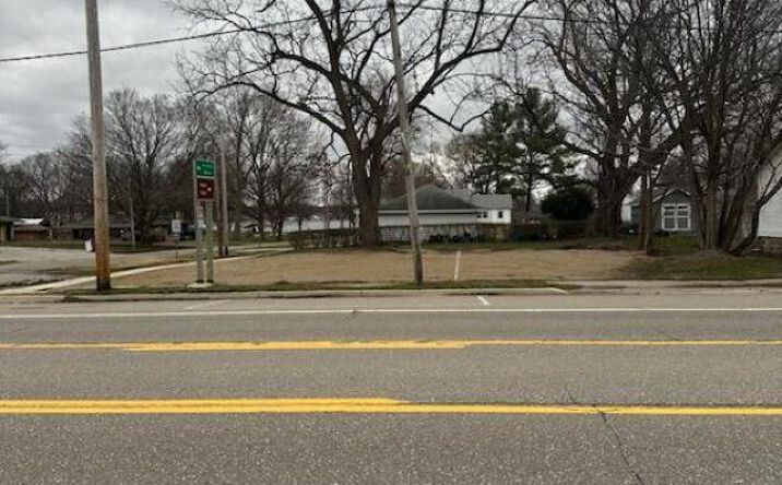 Pictures of Retail property located at 26828 W Main St, Edwardsburg, MI 49112 for sales - image #1