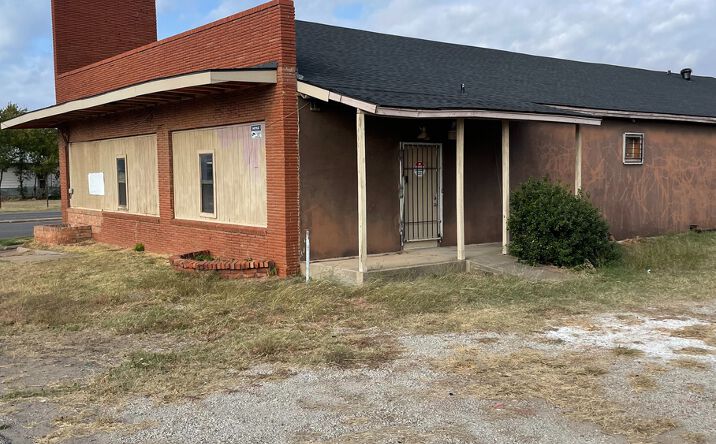 Pictures of Retail property located at 310 Jefferson St, Wichita Falls, TX 76306 for sales - image #1