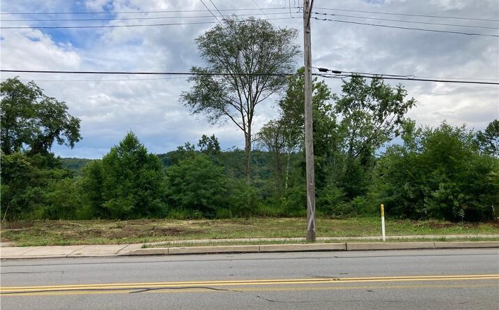 Pictures of Land property located at 4460 4th Ave, Beaver Falls, PA 15010 for sales - image #1